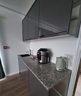 Apartment Sleeps 4 With Enclosed Garden