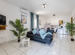 Apartments Villa Mavi, Novalja