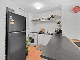 Stylish 1-bed Apartment Near Fremantle