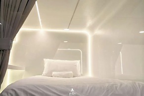 The Rich Cafe & Hostel