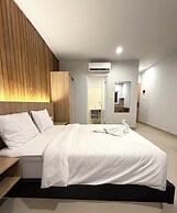 Double A Cozy Living
