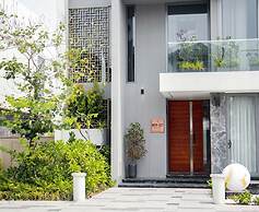 Regal Riverside Villas