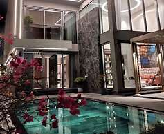 Regal Riverside Villas