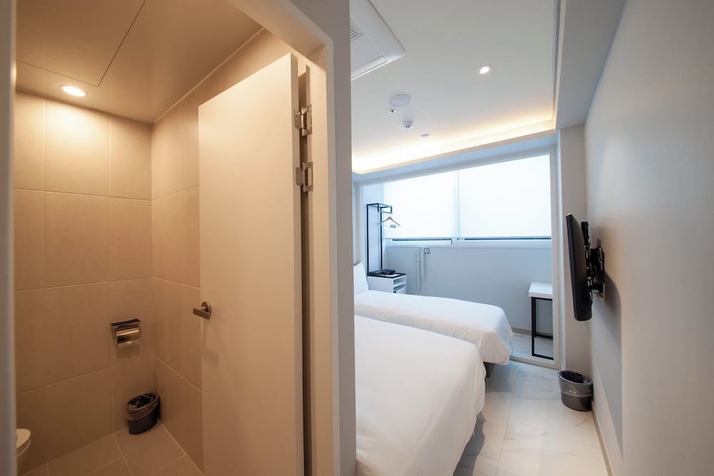 K-Grand Hostel Sinchon