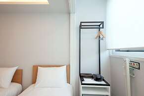 K-Grand Hostel Sinchon
