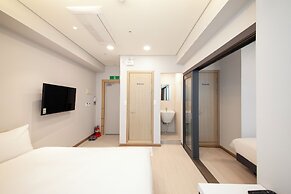 K-Grand Hostel Sinchon