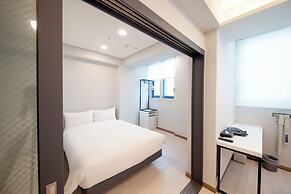 K-Grand Hostel Sinchon