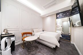 Instar Hotel