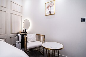 Instar Hotel