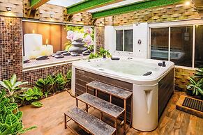 Moonstone Meadows Suite By Alaya Stays