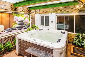 Moonstone Meadows Suite By Alaya Stays