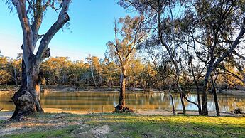 Deniliquin Riverside Caravan Park