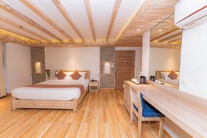 Kuti Resort & Spa
