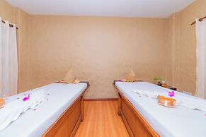 Kuti Resort & Spa