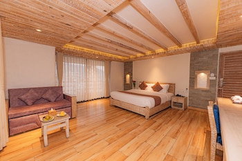 Kuti Resort & Spa
