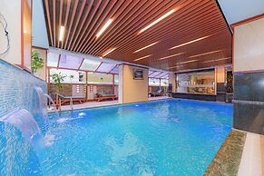 Kuti Resort & Spa