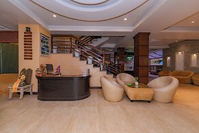 Kuti Resort & Spa