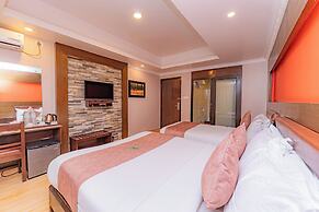 Kuti Resort & Spa