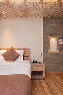 Kuti Resort & Spa
