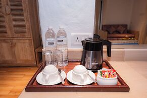 Kuti Resort & Spa