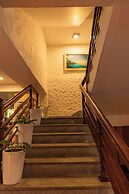 Kuti Resort & Spa