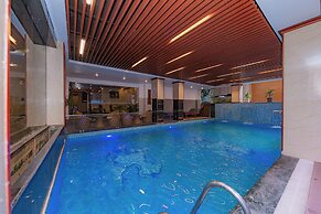 Kuti Resort & Spa