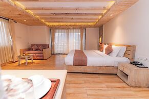 Kuti Resort & Spa