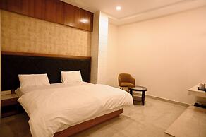 Sanzha Chulha Hotel