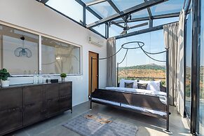 ELIVAAS White House 7BHK Villa