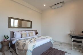 ELIVAAS White House 7BHK Villa