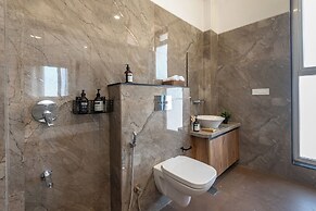 ELIVAAS White House 7BHK Villa
