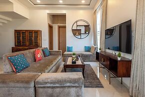 ELIVAAS White House 7BHK Villa