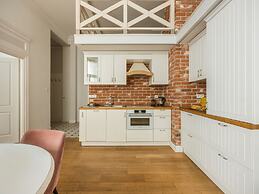 The Eleven by Fragola Apartments