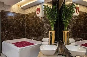 hotel moon residency