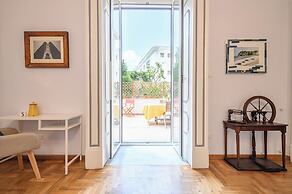 Viale Calascione 7