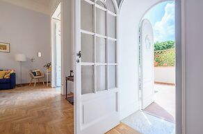 Viale Calascione 7