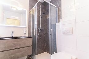 Chic 1BR with 1LV Apt In Central Vienna
