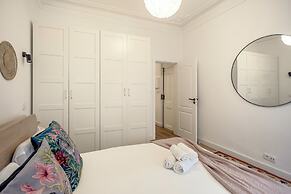 GRA A Terrace by Homing