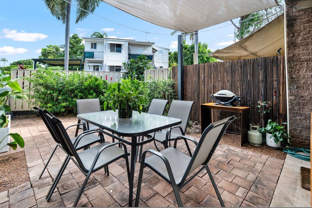 Zen Urban Nest Cozy - Central- Patio