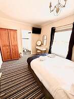 The Carlton Hotel