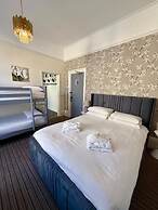 The Carlton Hotel