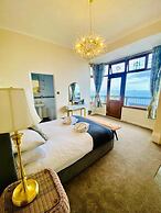 The Carlton Hotel
