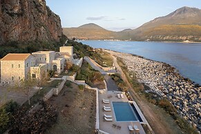Alkyon Seaside Studios