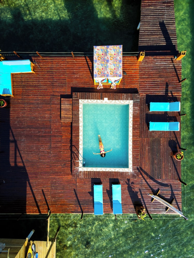 Coral Wing Casitas