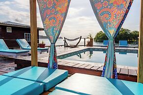 Coral Wing Casitas