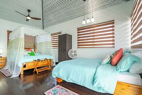 Coral Wing Casitas