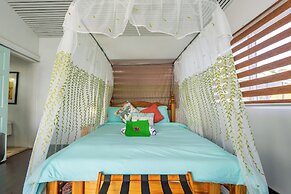 Coral Wing Casitas