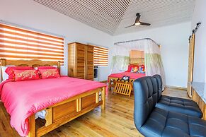 Coral Wing Casitas