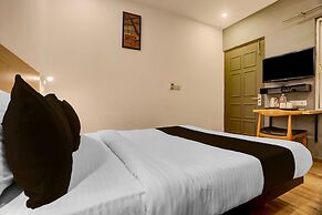 Townhouse Mumfordganj APS Inn