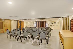 Townhouse Mumfordganj APS Inn